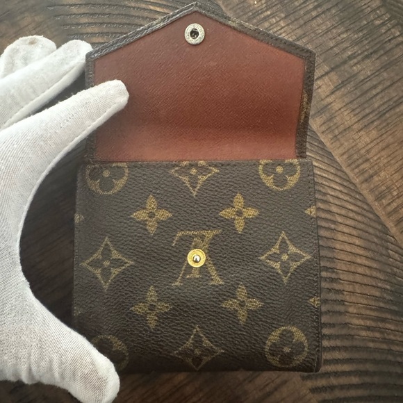 Louis Vuitton
Vintage 1988 Elise Wallet - Picture 6 of 16